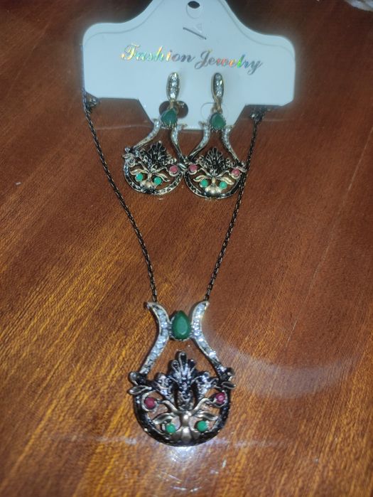 Conjunto Fio Brincos Verde