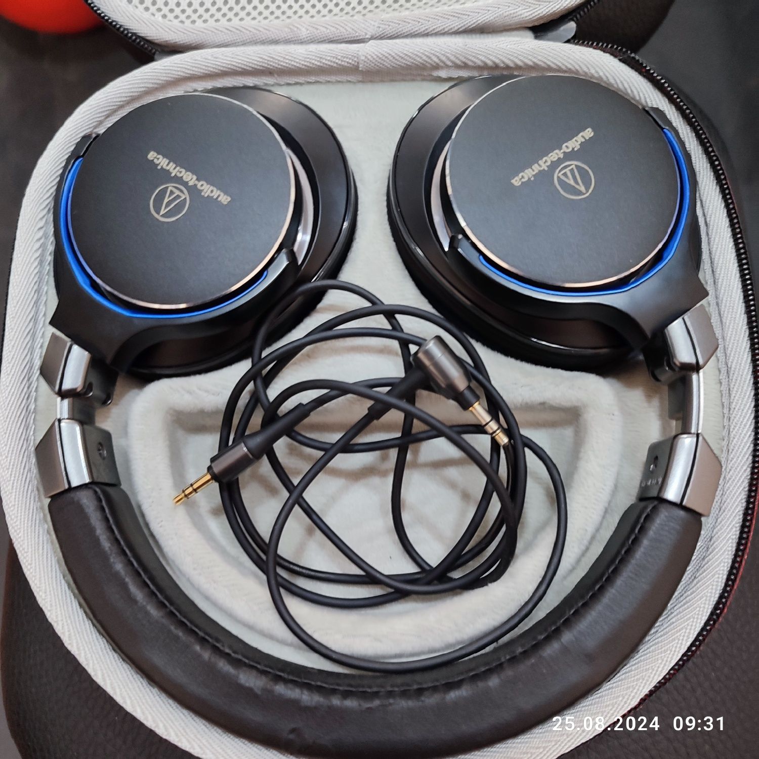 Навушники Audio-Technica msr7