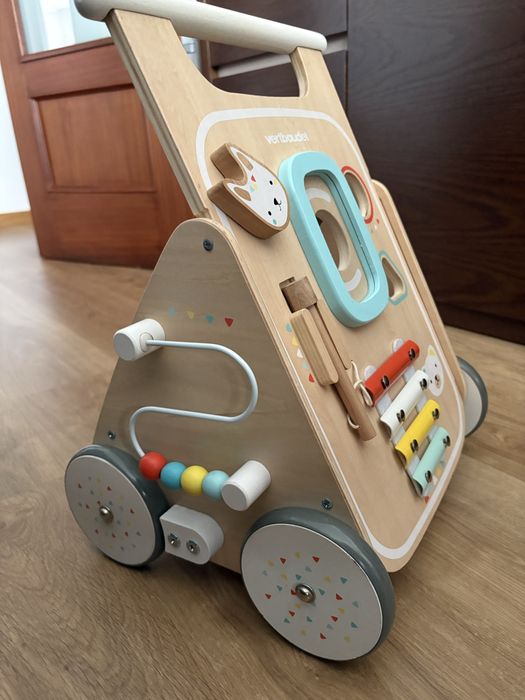 Andador com atividades