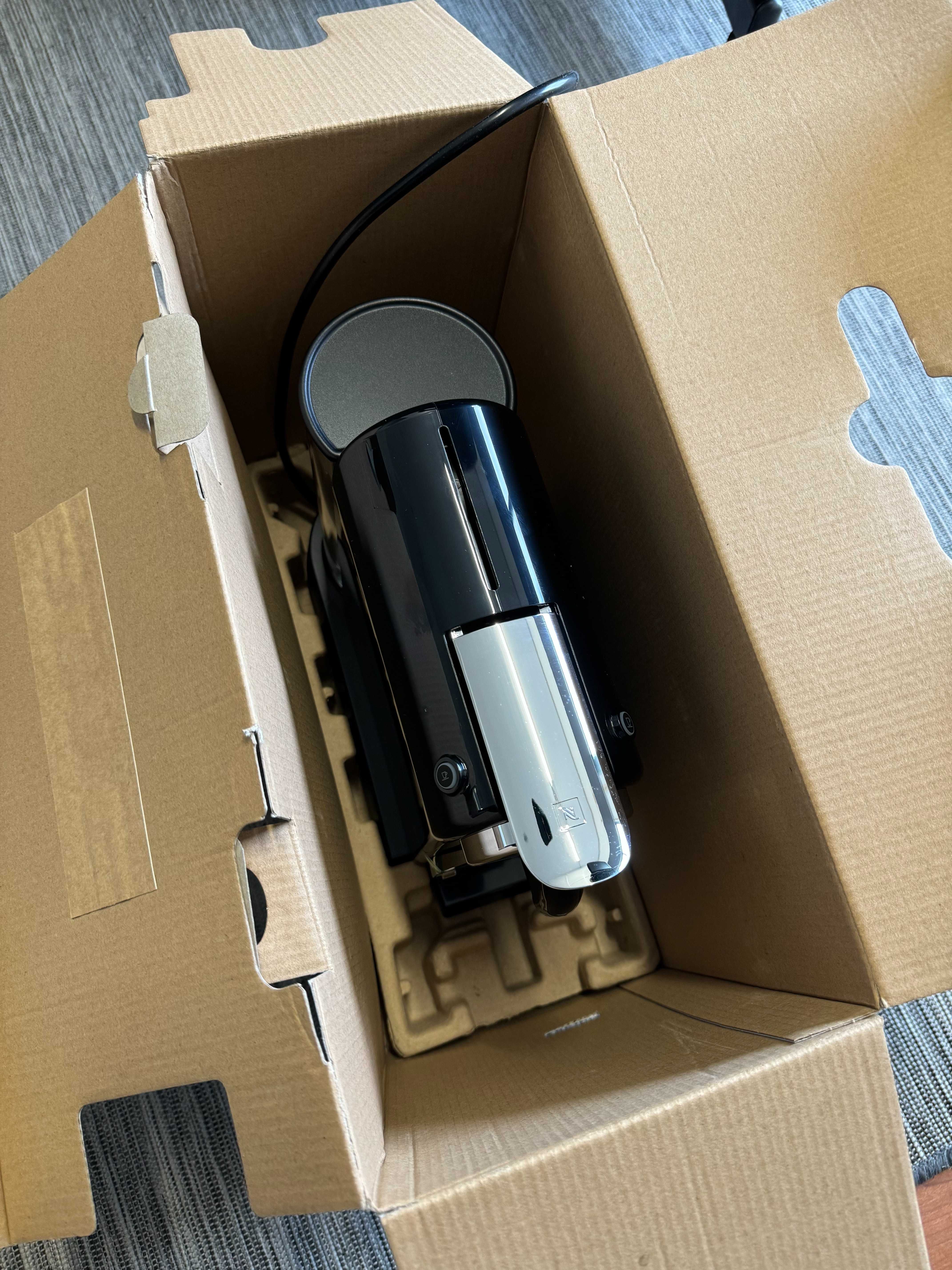 Máquina Nespresso CITIZ