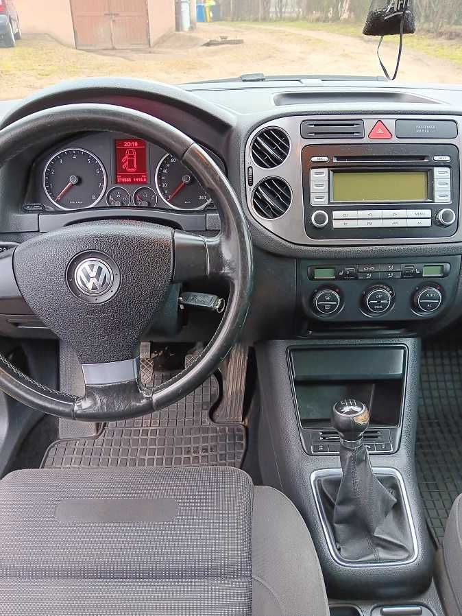 VW Tiguan 2.0 benzyna