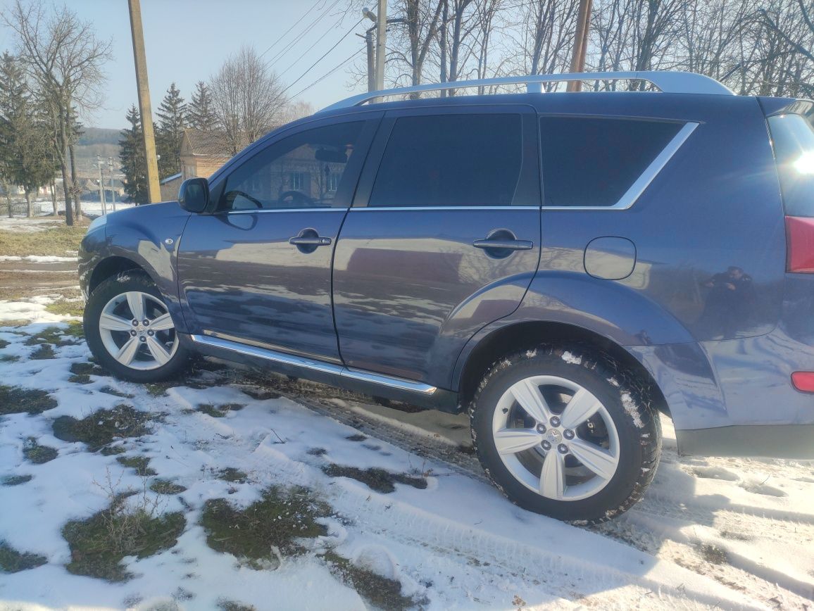 Peugeot 4007 2.2 дизель повний привід читати опис