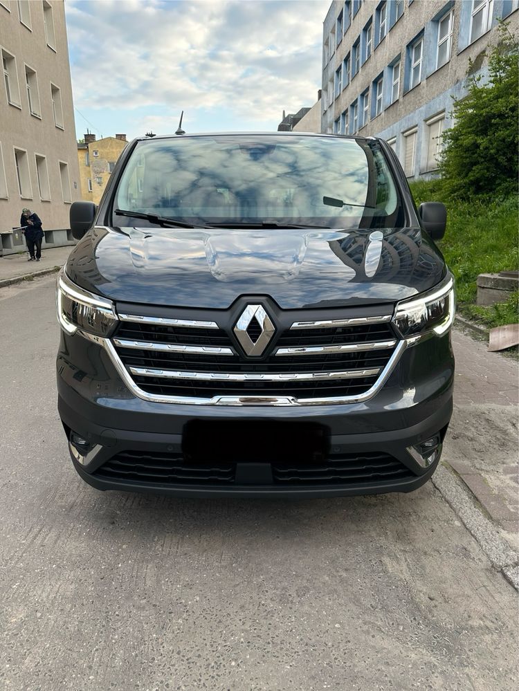 Wynajm Bus 9-osobowy Nowy 2024