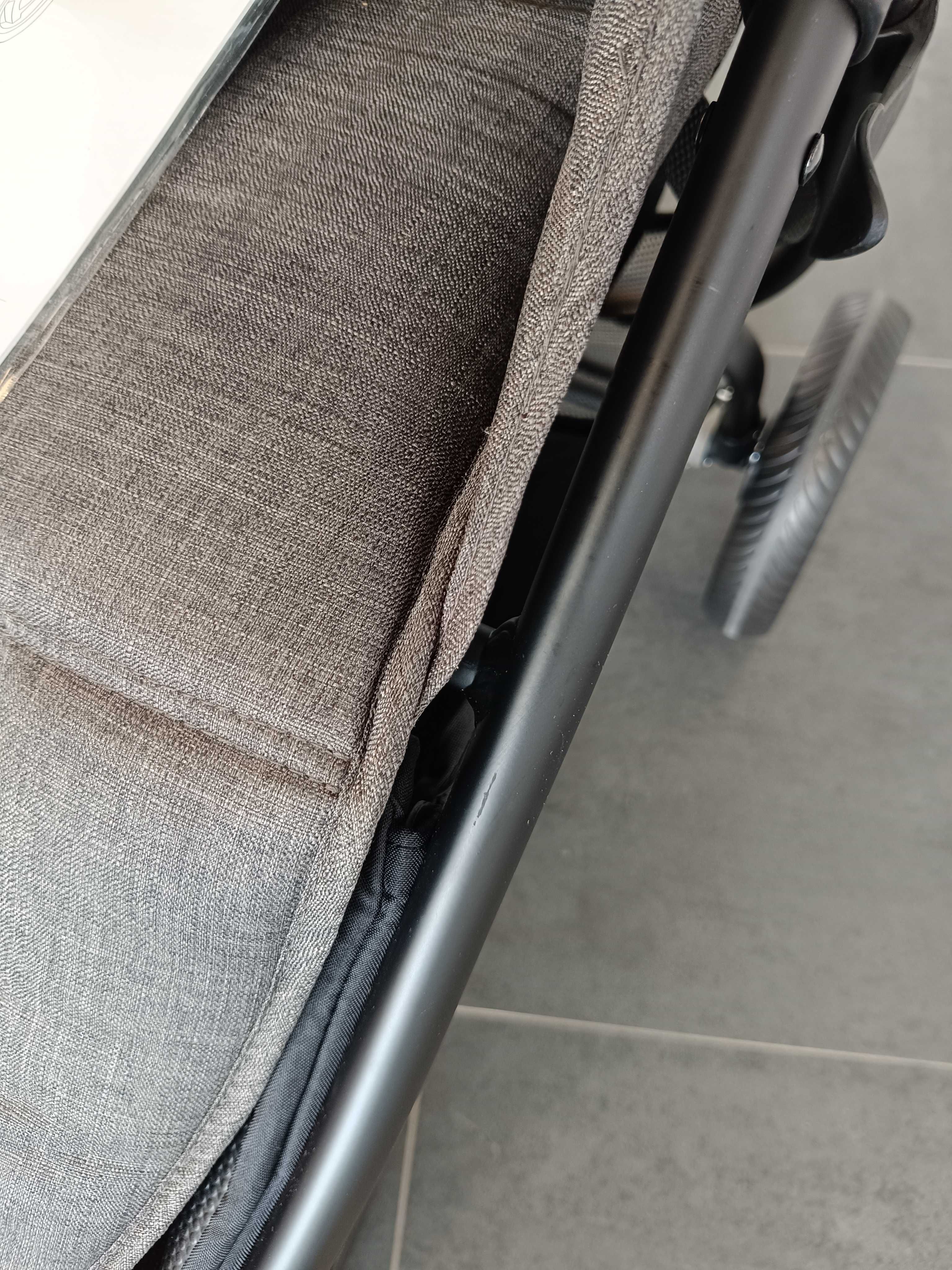 Wózek spacerowy Valco Baby Trend 4 Charcoal duże siedzisko