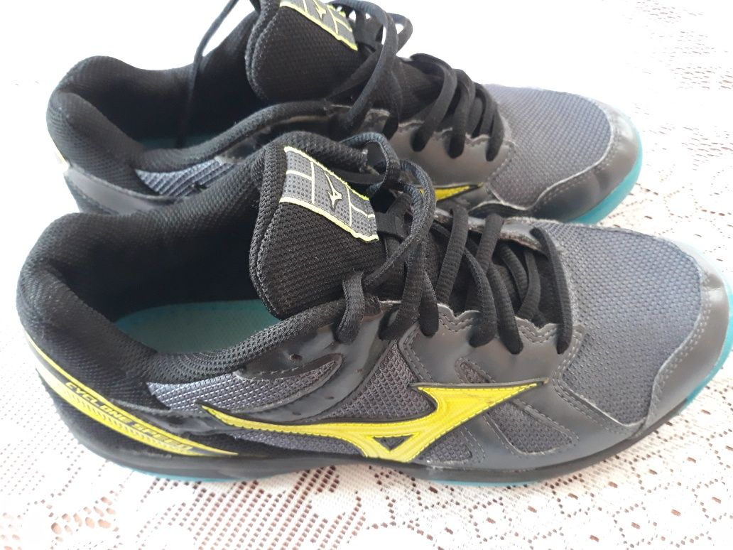 Mizuno Cyclone Speed Ombre r.39/25cm