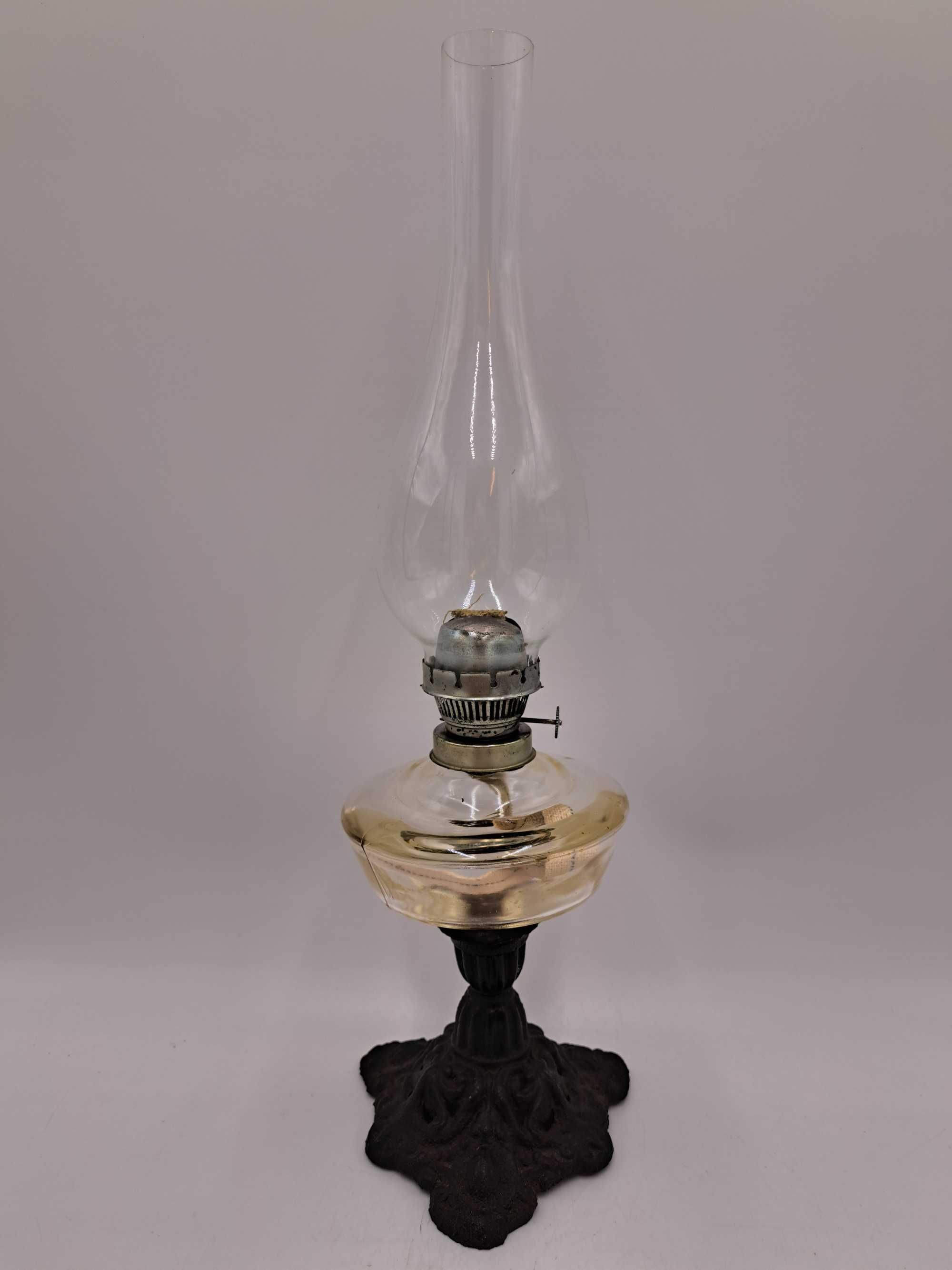 Lampa naftowa stołowa żeliwna szklany pojemnik palnik ocynk knot