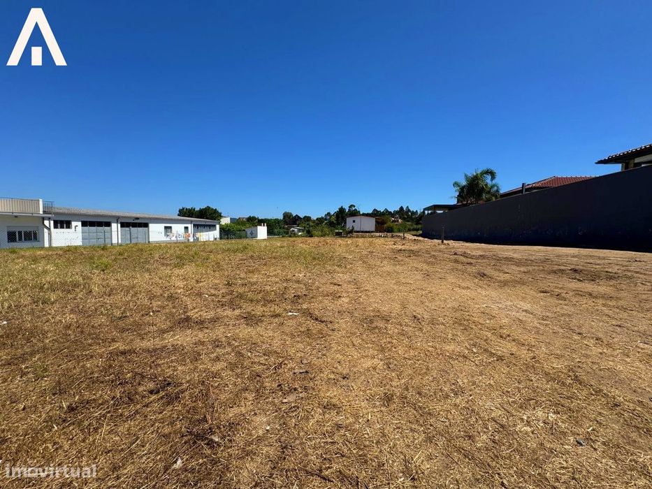 Terreno com projeto- a 5 min do Centro Barcelos