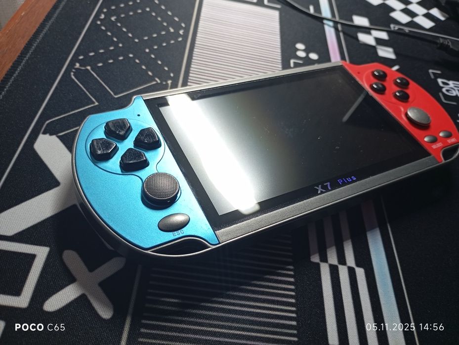 Приставка X7 Plus — ретро консоль (потрібна заміна батареї)