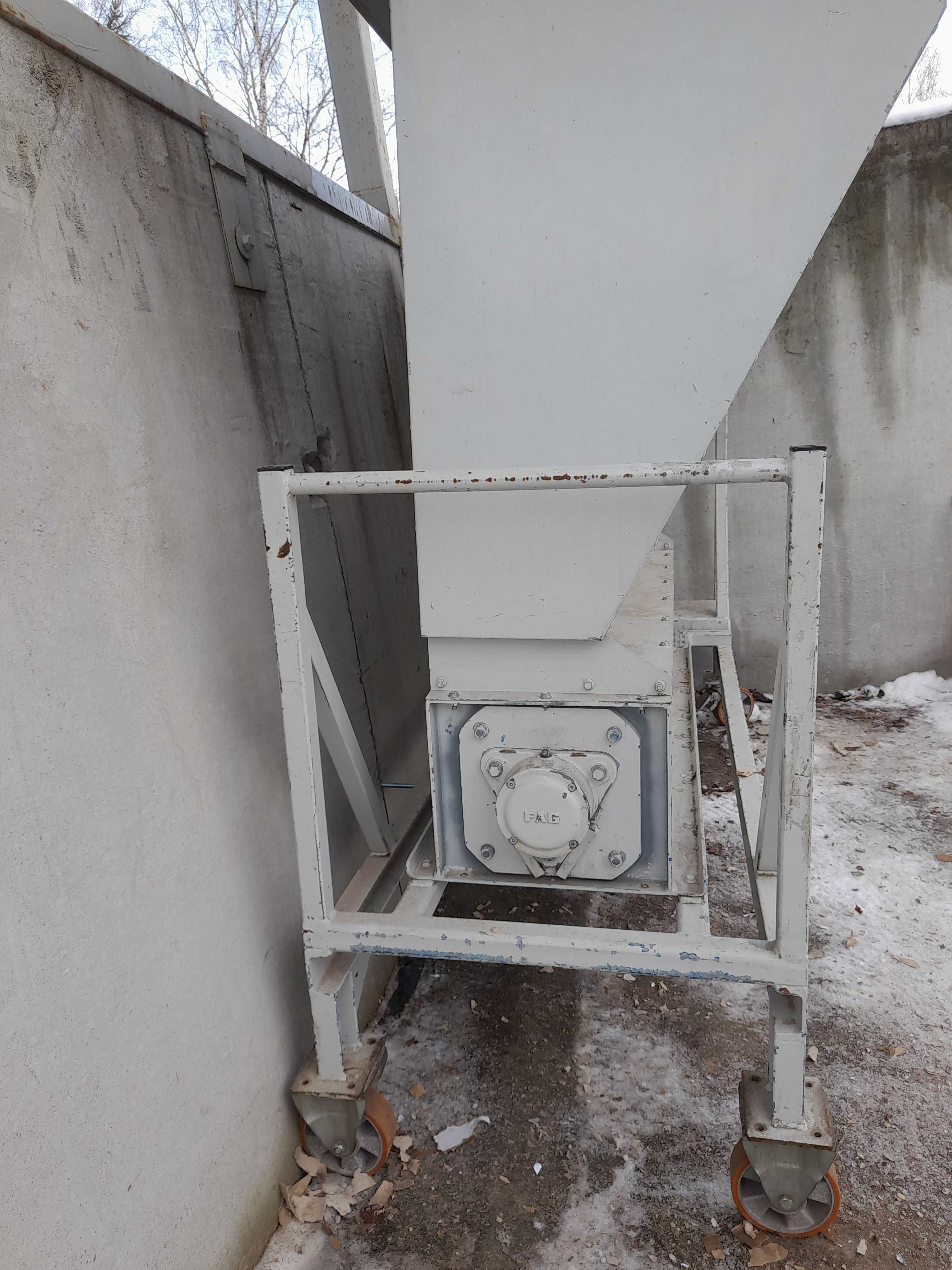 Rozdrabniacz shredder makulatura papier srtyropian HOCKER POLYTECHNIK