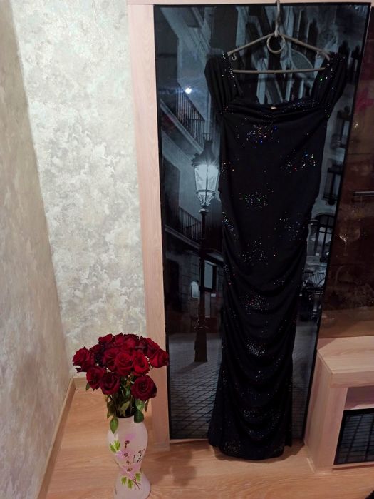 Продам вечірню сукню