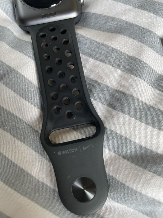 Apple watch 3 серия, версия Nike 42 мм
