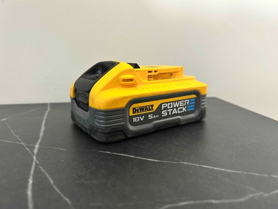 OKAZJA! Dewalt Powerstack 5Ah – uszkodzony, brak reakcji, 2024 rok