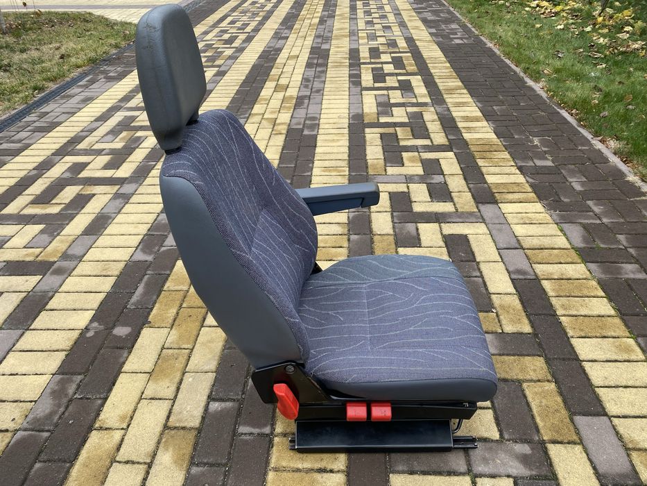 Праве сидіння мерседес спрінтер 903