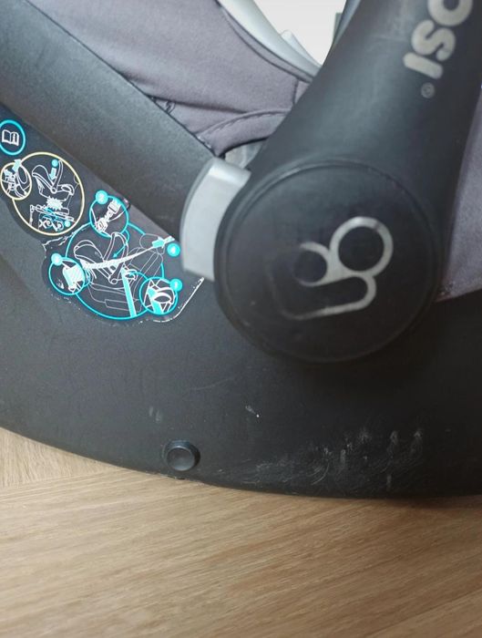 Nosidełko maxi cosi z bazą