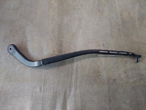 Haste / braço de escova limpa vidros frente direita BMW 3 Touring (E91