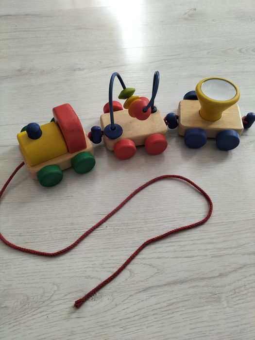 Ciuchcia drewniana marki Pintoy