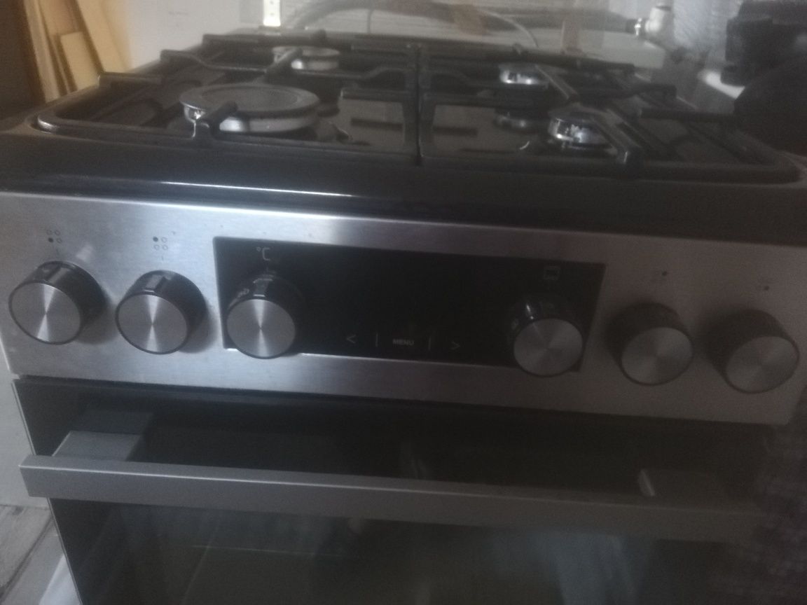 Kuchenka gazowo - elektryczna AMICA