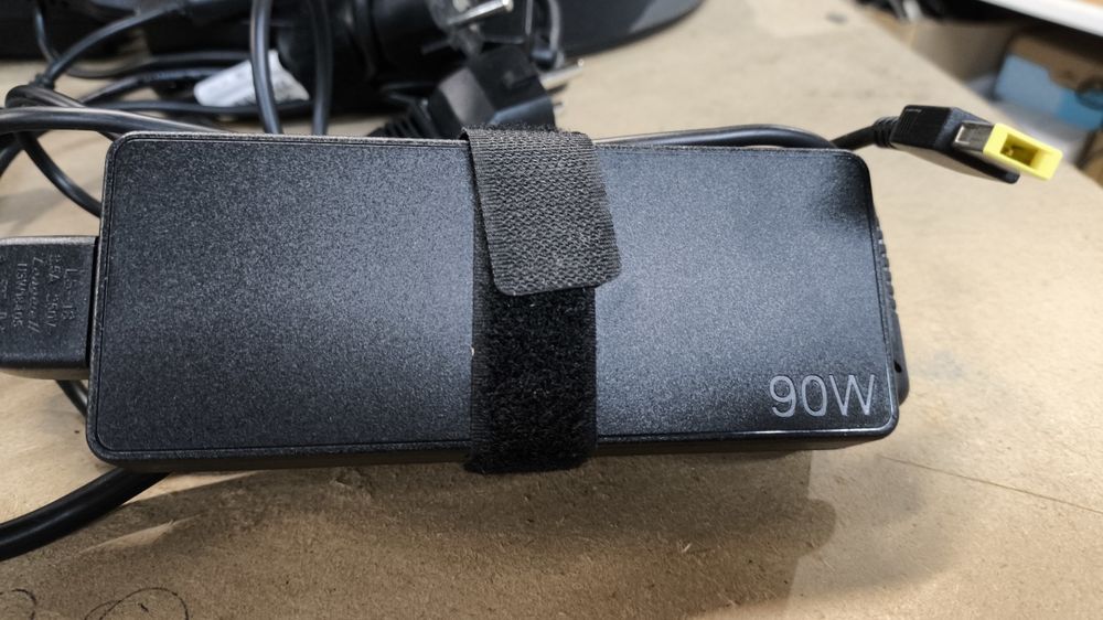 Transformadores originais Lenovo Square de 65W, 90W e 135W