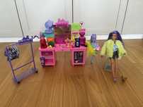 Barbie Extra GYJ70 Zestaw ze świecącą toaletką i wyjątkową lalką