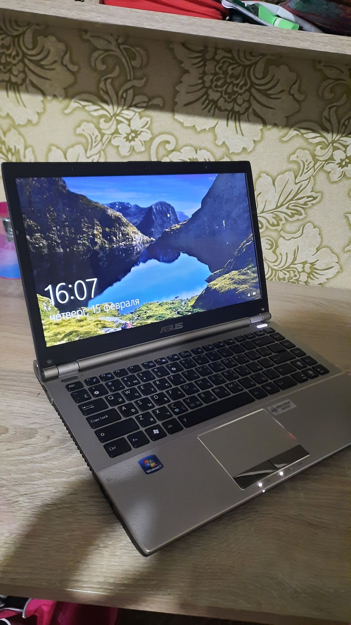 Ноутбук asus u46sv