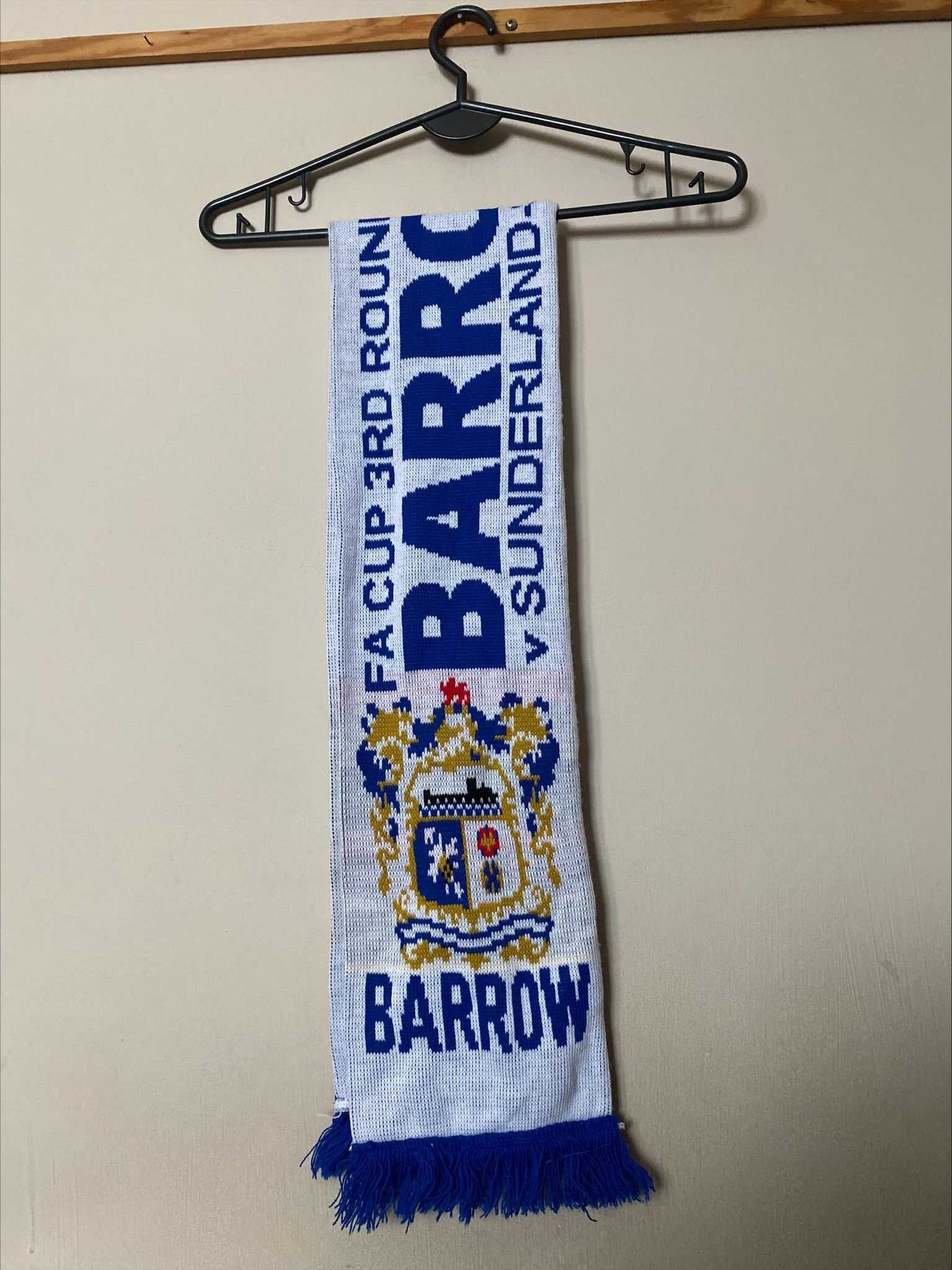 Unikatowy szal piłkarski BARROW F.C. FA CUP - OKAZJA