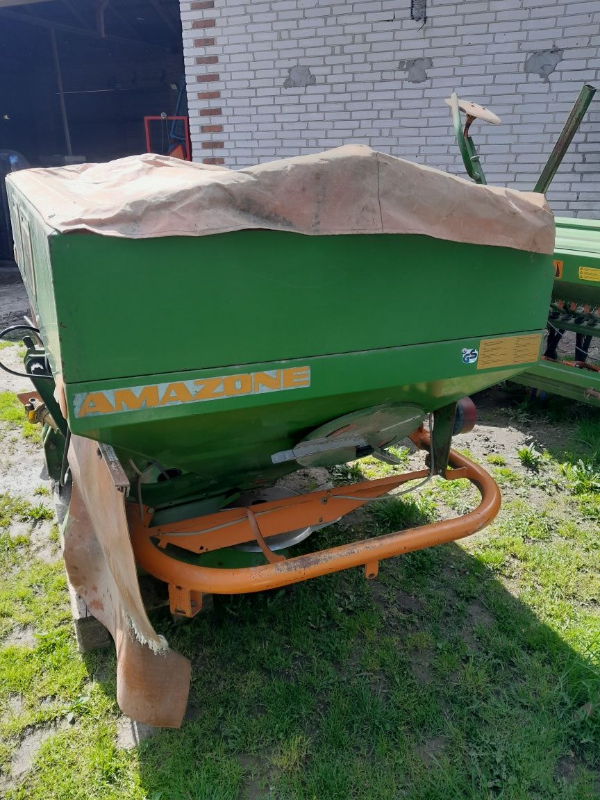 Rozsiewacz nawozów Amazone ZAM 2 tony hydraulika Grass rol 1 tona