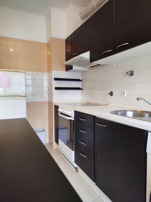 T0 em Telheiras pronto habitar com garagem