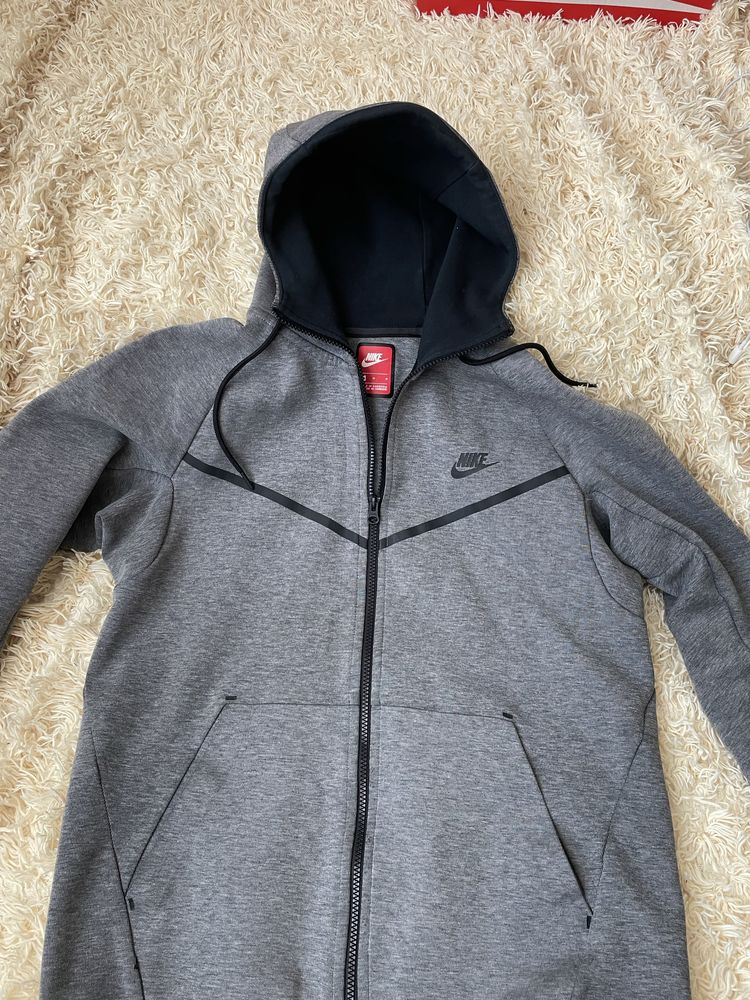 Nike tech fleece