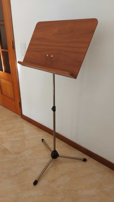 Suporte profissional para partituras – K&M 118/1