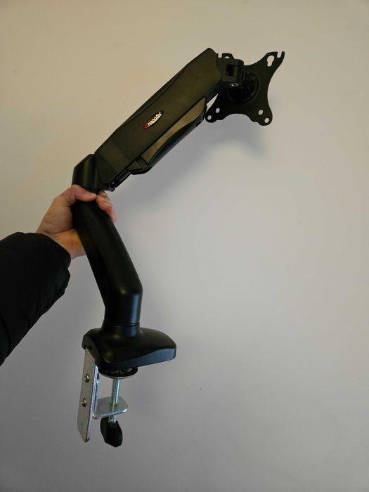 Monitor Gaming LG Ultragear 24'' FHD 180Hz FreeSync