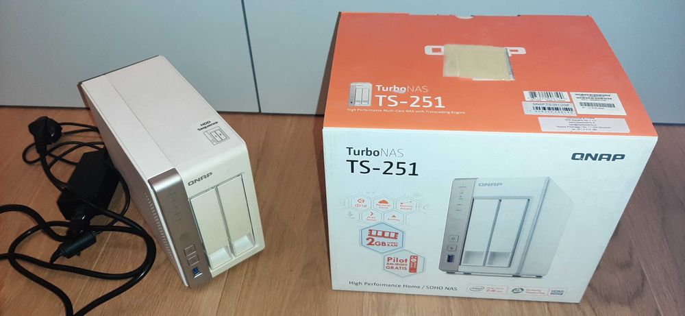 Serwer NAS QNAP TS-251, 8GB ram, bez dysków