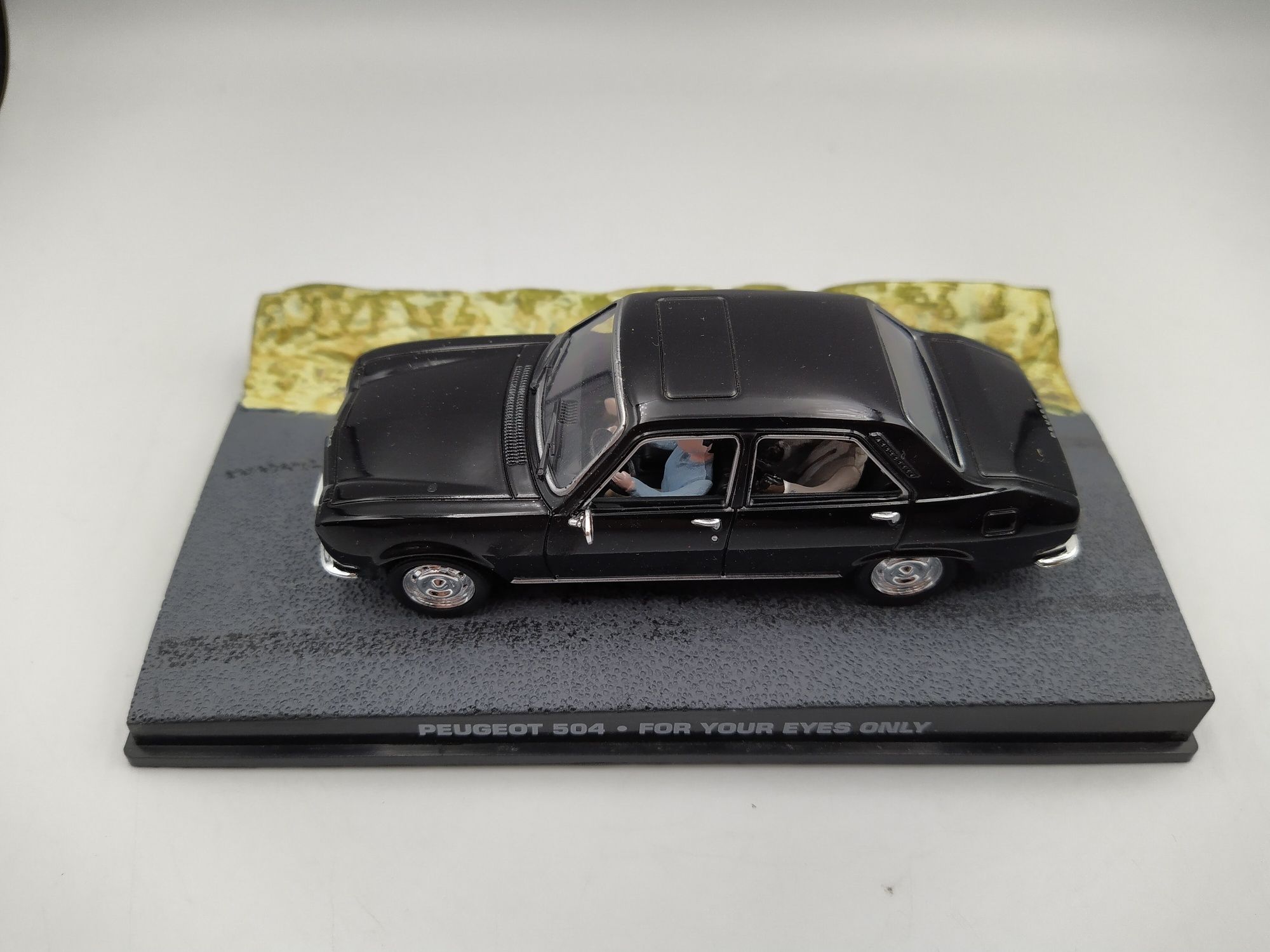 Peugeot 504 James Bond collection Eaglemoss 1:43