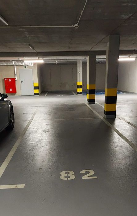 Miejsce postojowe w garażu podziemnym