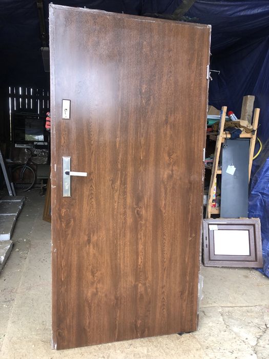 Sprzedam drzwi zewnetrzne metalowe ocieplone