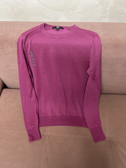 Новый , тонкий , базовый джемпер ,Uniqlo меринос 100%,размно M
