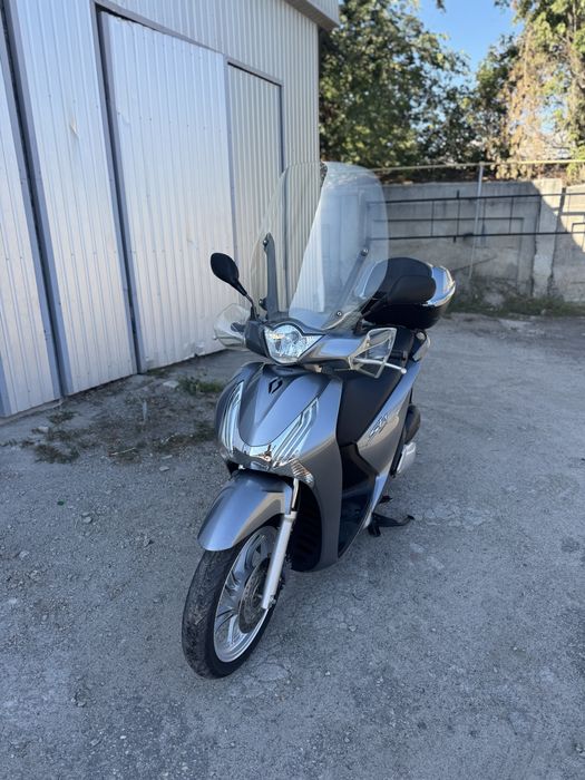 Продам Honda SH150