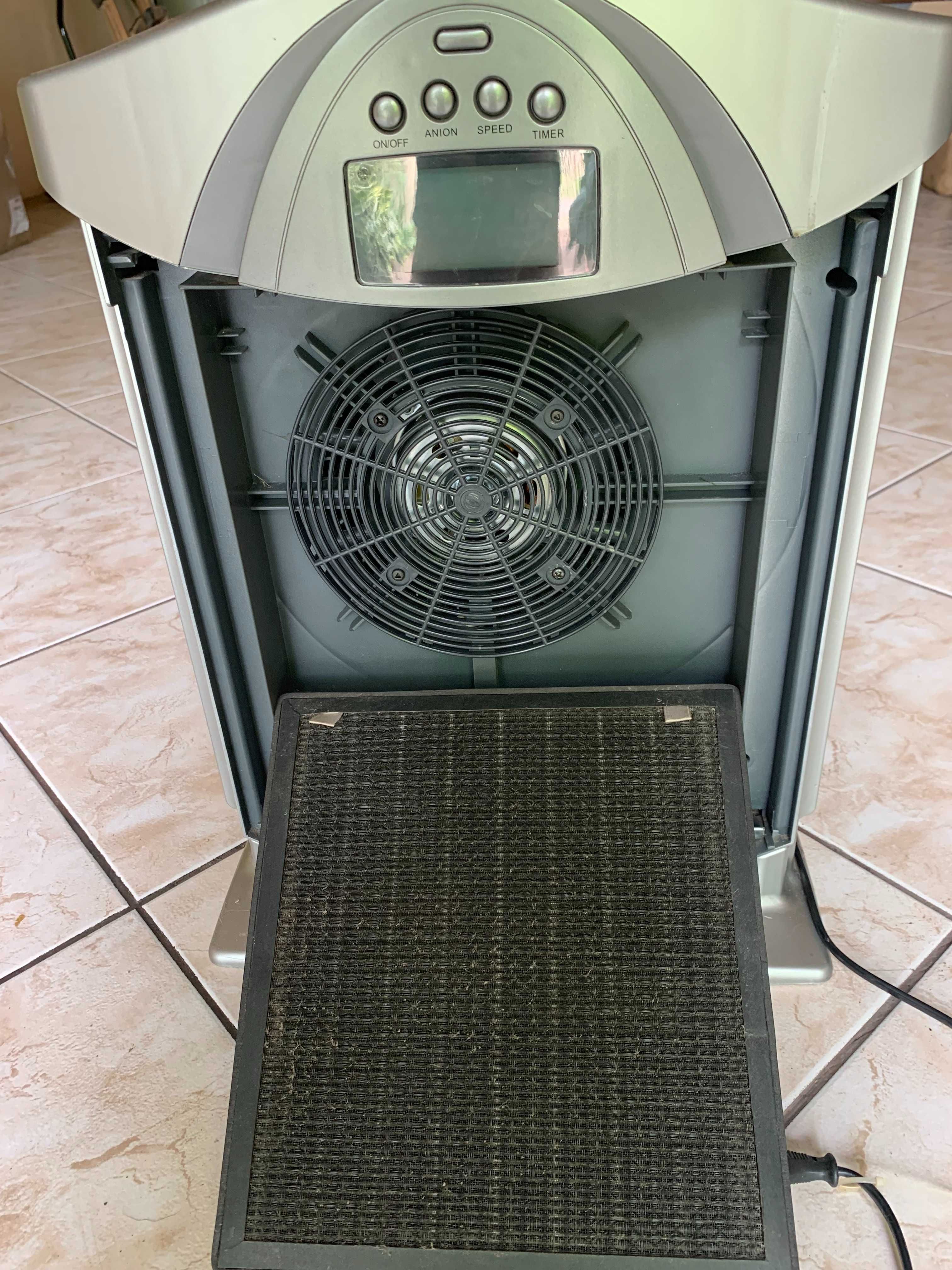 Oczyszczacz powietrza, jonizator Clatronic LR 3193