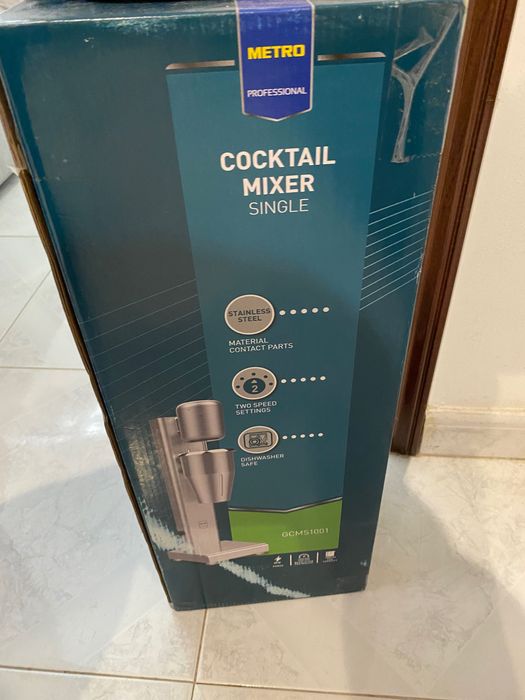 Mistutadora de cocktails profissional ideal para milkshakes novo.