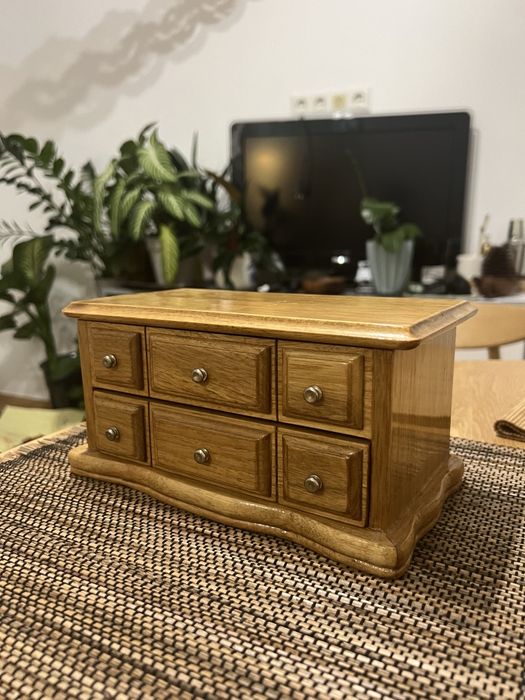 Скринька для прикрас вінтажна комодик шкатулка