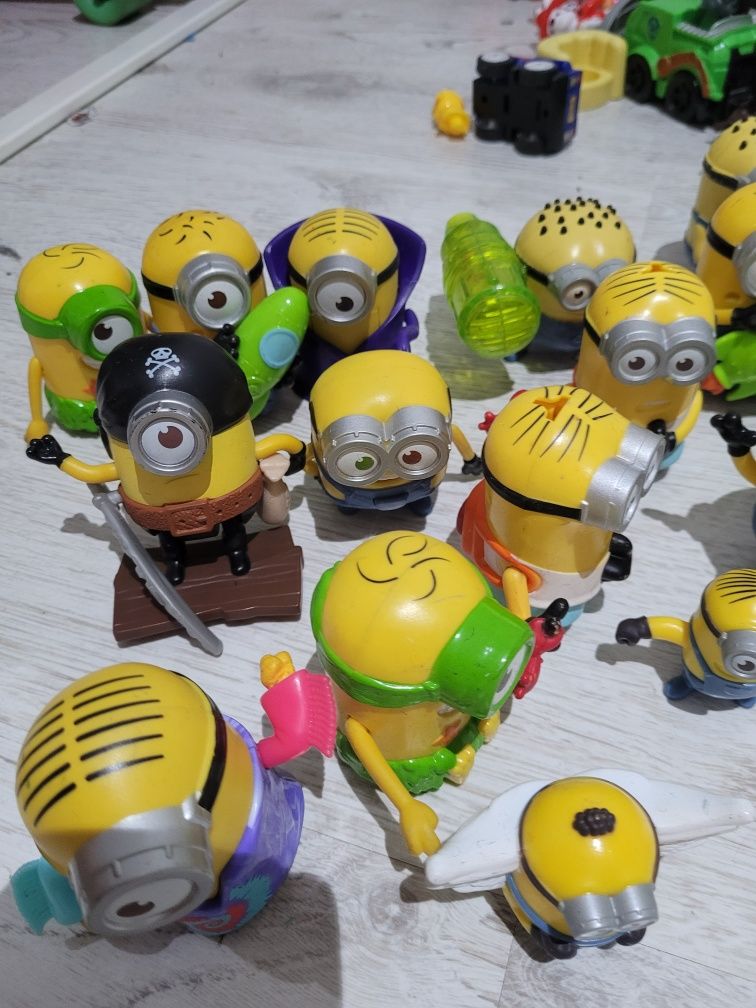 Zabawki minionki  zestaw używany