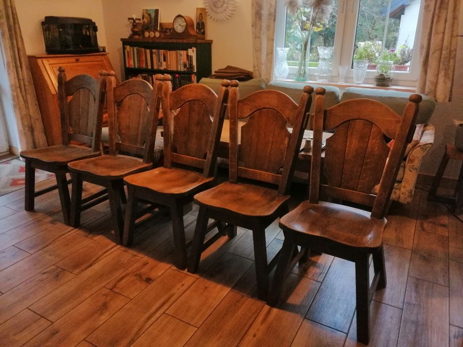 Krzesla dębowe stare 5szt.