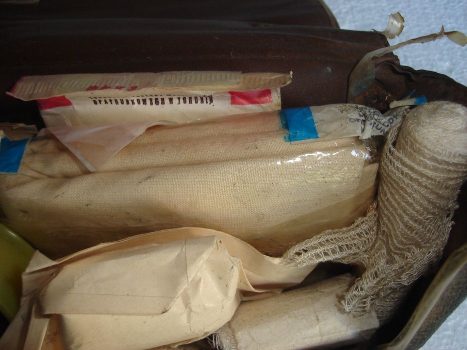 Wiekowa apteczka lekarska, Puck