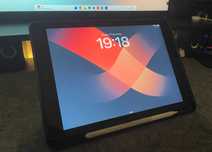 iPad 8. generacji rysik + etui – STAN IDEALNY