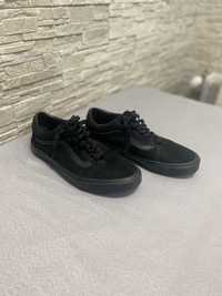 Buty vans czarne 44