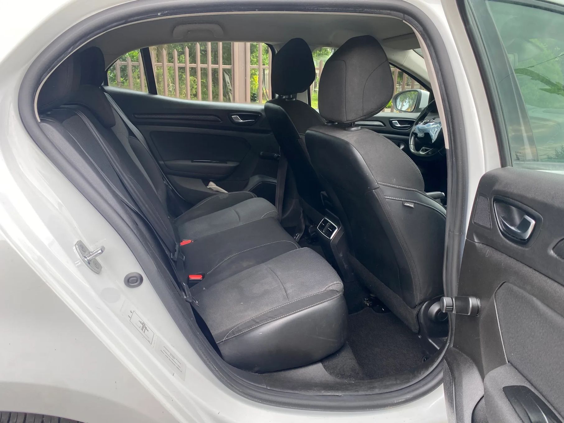Renault Megane IV 1.5 dCI 115 Ps Navi R-Link 2 !