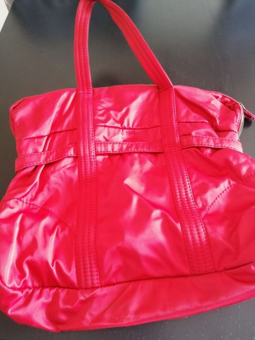 Mala vermelha da Replay