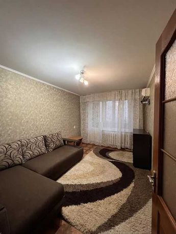 Сдается двухкомнатная квартира на Шуменском.