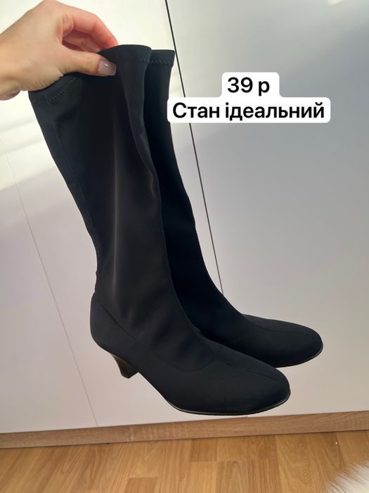 Чорні шкіряні казаки mango / чорні ботильйони / чобітки