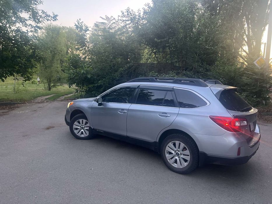 Субару аутбек 2017 газ- бензин