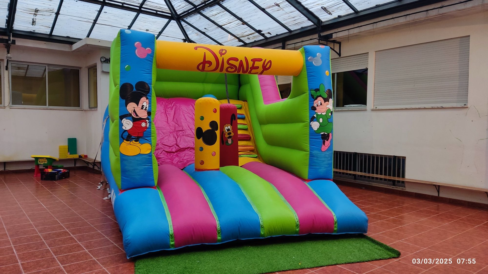 Insuflável Disney